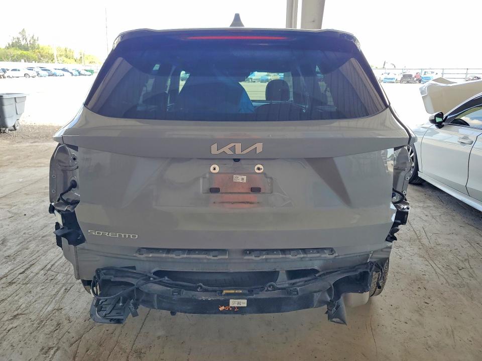 2023 Kia Sorento VIN 5XYRK4LF9PG197652 COPART salvage auction — REAR END, Fl - Cert Of Title Slvg Rebuildable, sold $12,200 on 2026-07-08 (photo 6)
