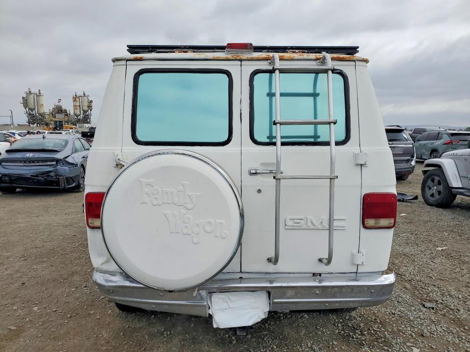 1992 Chevrolet G20 VIN 2GBEG25Z3N4112908 COPART salvage auction — REAR END, Ca - Dis/Dlr/Exp Only Clean Title, sold $325 on 2026-07-02 (photo 6)