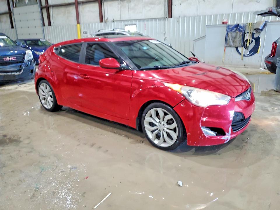 2013 Hyundai Veloster VIN KMHTC6AD3DU126842 COPART salvage auction — REAR END, Ky - Cert Of Title-Salvage, sold $1,000 on 2026-07-15 (photo 4)