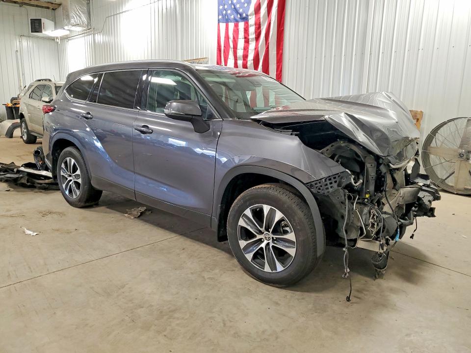 2022 Toyota VIN 5TDHZRBHXNS177563 COPART salvage auction — FRONT END, Mn - Cert Of Title-Salvage, sold $11,300 on 2026-07-02 (photo 4)
