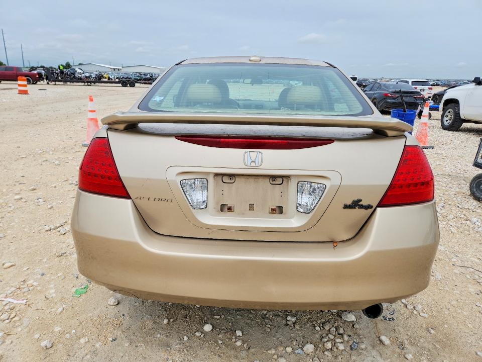 2006 Honda Accord VIN 1HGCM56886A134223 COPART salvage auction — FRONT END, Tx - Salvage Vehicle Title, sold $575 on 2026-07-02 (photo 6)