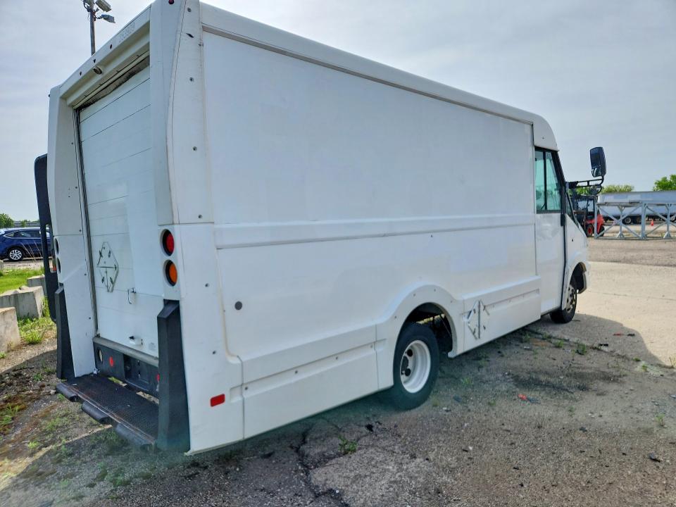 2013 Isuzu Npr VIN JALB4T171D7W01889 COPART salvage auction — NORMAL WEAR, IL - CERTIFICATE OF TITLE, sold $175 on 2026-07-23 (photo 3)