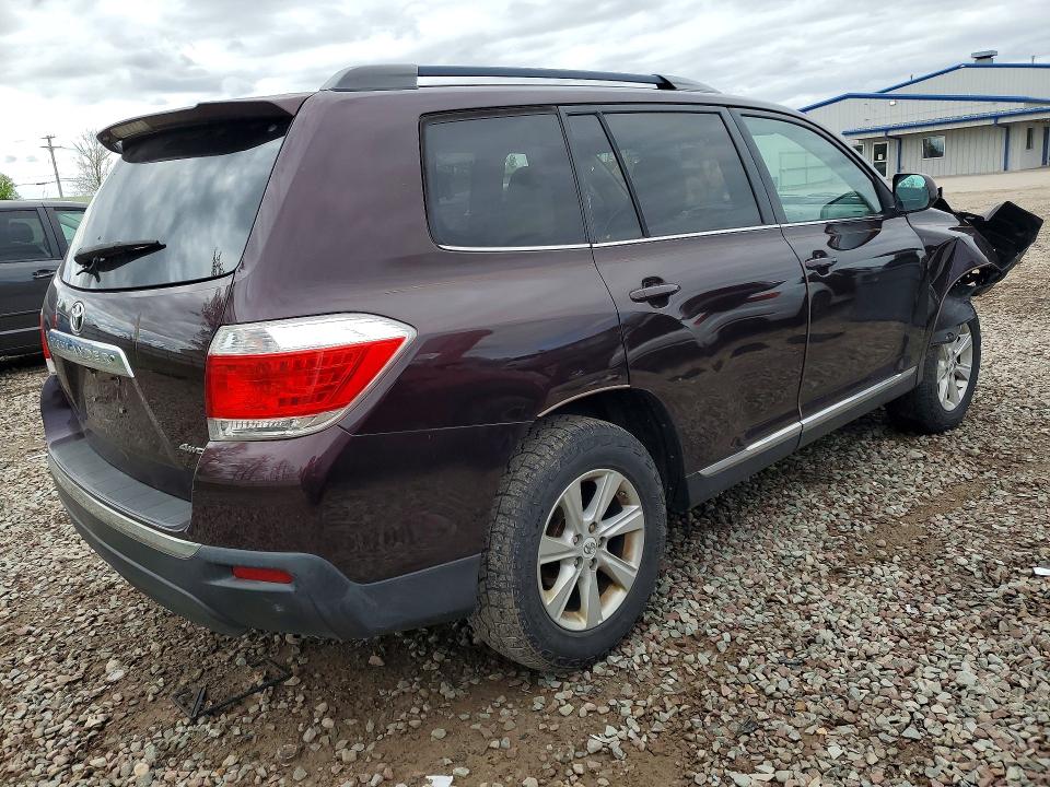 2011 Toyota Highlander VIN 5TDBK3EH2BS063474 COPART salvage auction — FRONT END, NY - MV-907A DISM-UNSATISFIED LIEN, sold $300 on 2026-07-22 (photo 3)
