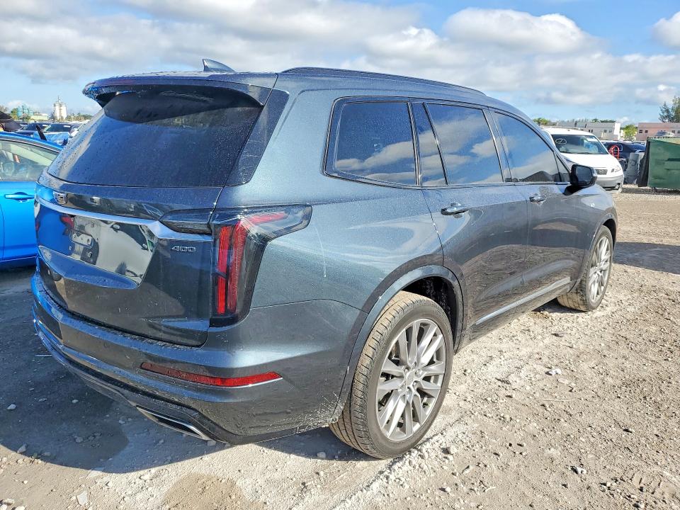 2021 Cadillac Xt6 VIN 1GYKPGRSXMZ156060 COPART salvage auction — WATER/FLOOD, FL - CERT OF TITLE SLVG REBUILDABLE, sold $11,100 on 2026-07-02 (photo 3)