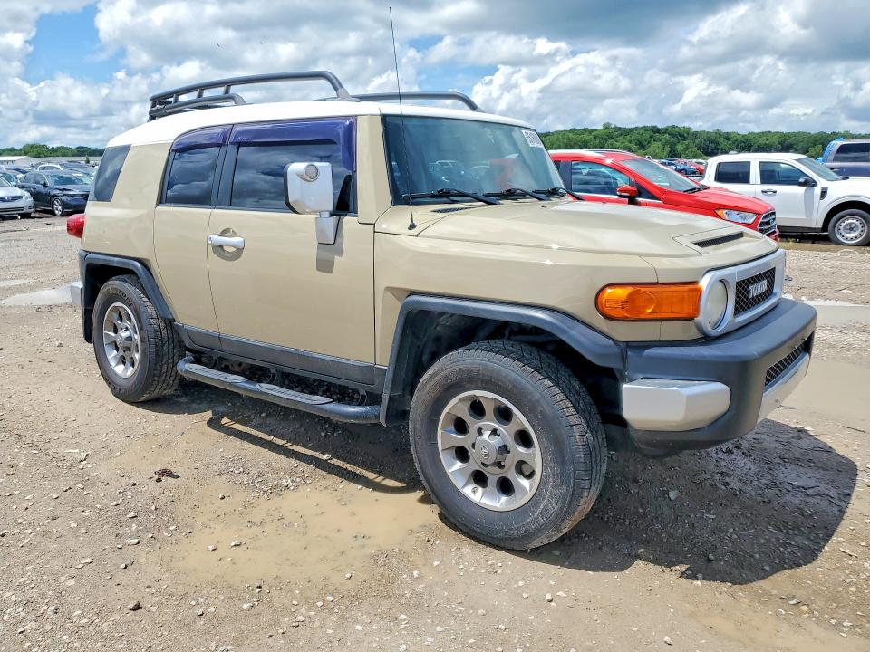 2013 Toyota Fj cruiser VIN JTEBU4BF6DK152618 COPART salvage auction — REAR END, Mo - Salvage Certificate Of Title, sold $10,800 on 2026-07-21 (photo 4)