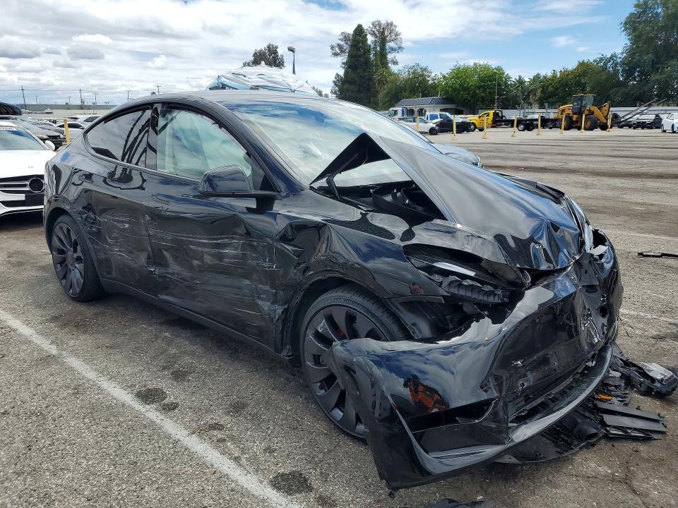 2024 Tesla Model y VIN 7SAYGDEF3RF053392 COPART salvage auction — FRONT END, Ca - Salvage Certificate, sold $8,200 on 2026-07-28 (photo 4)