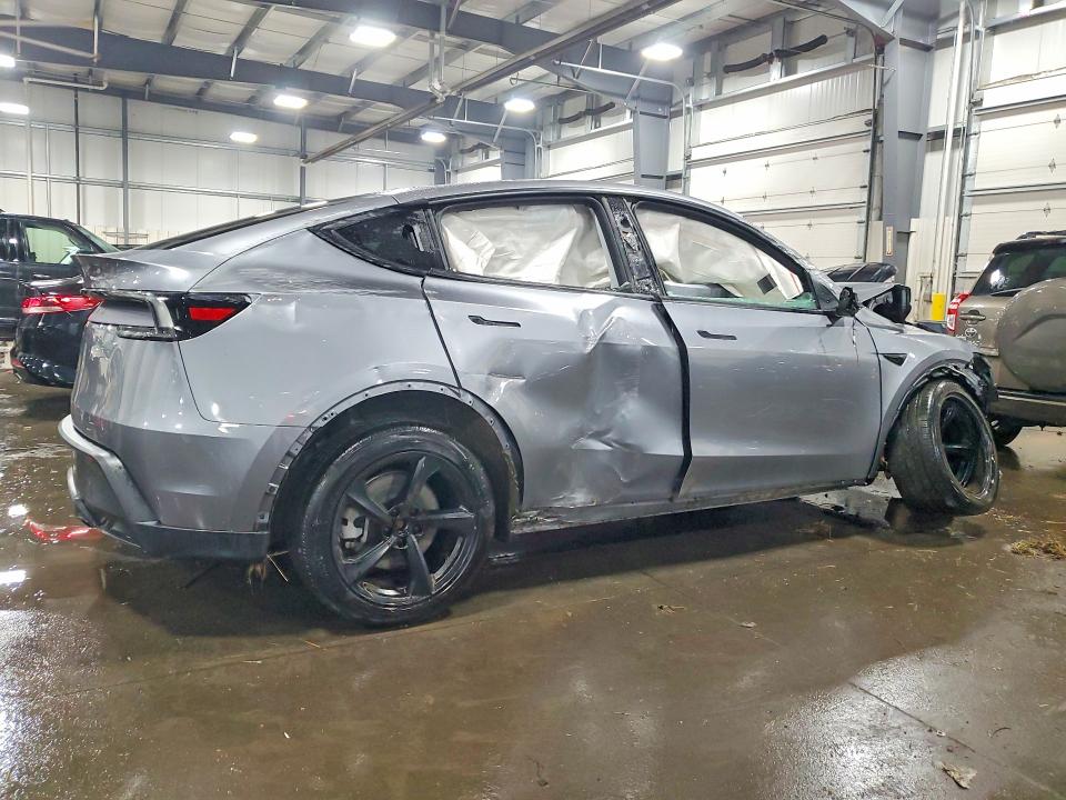 2026 Tesla Model y VIN 7SAYGDEE3TF325261 COPART salvage auction — ROLLOVER, Wi - Cert Of Title-Salvage Vehicle, sold $3,350 on 2026-07-07 (photo 3)