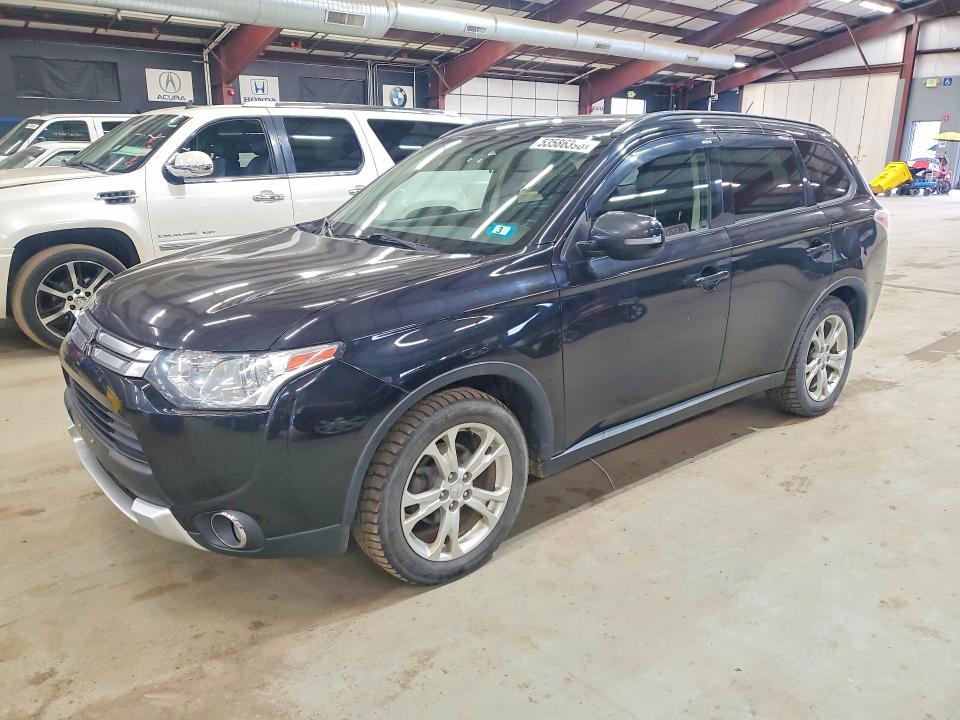 2015 Mitsubishi Outlander VIN JA4AZ3A37FZ002542 COPART salvage auction — MINOR DENT/SCRATCHES, Nh - Certificate Of Title (P), sold $2,400 on 2026-07-27 (photo 1)