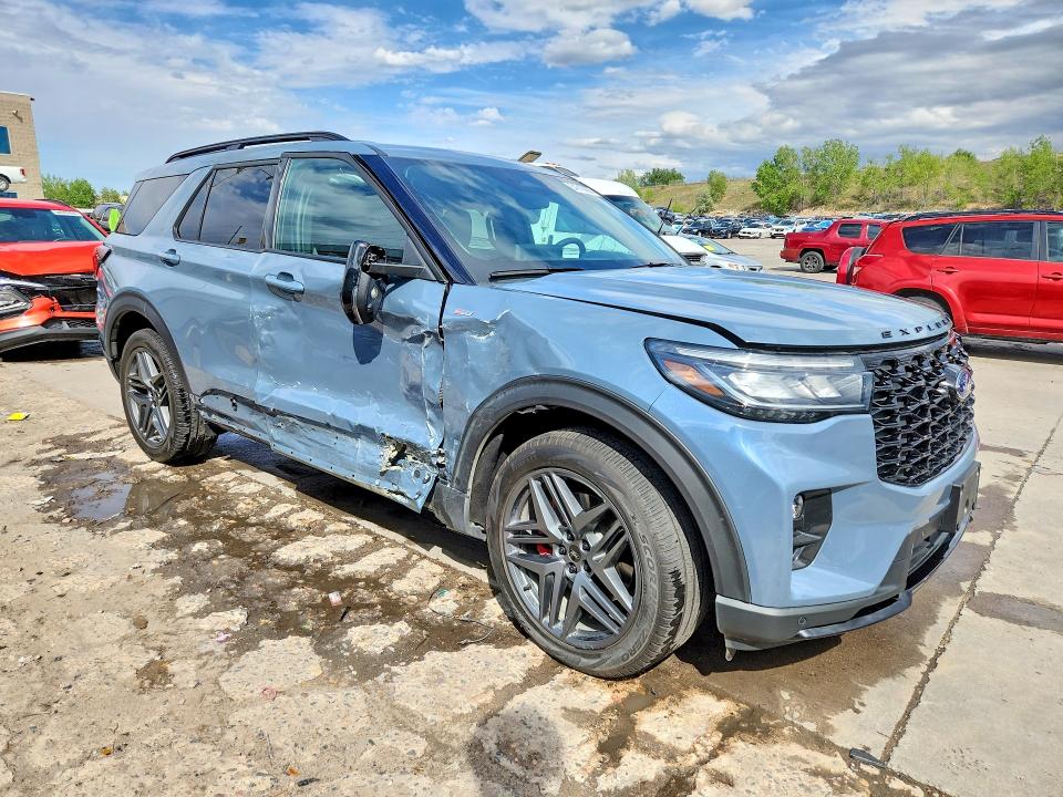 2025 Ford Explorer VIN 1FMUK8KH4SGA43792 COPART salvage auction — ROLLOVER, Co - Salvage Title, sold $14,200 on 2026-07-22 (photo 4)