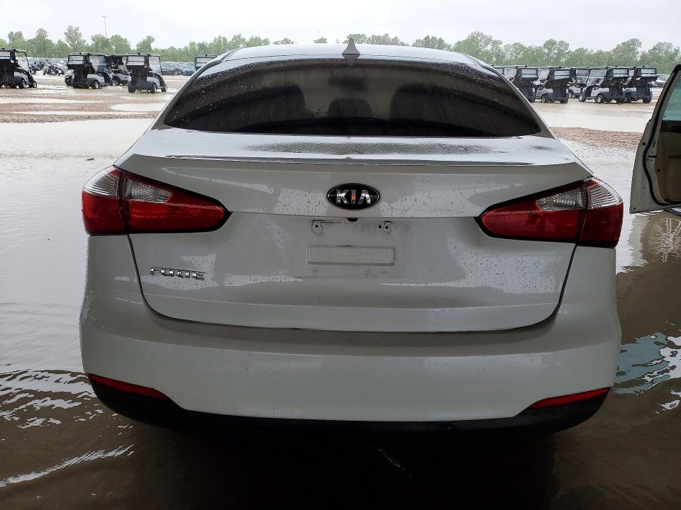 2016 Kia Forte VIN KNAFX4A66G5522500 COPART salvage auction — NORMAL WEAR, Tx - Certificate Of Title, sold $1,750 on 2026-07-07 (photo 6)