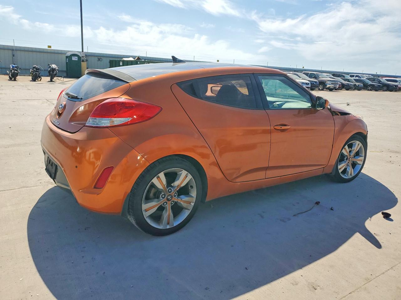 2013 Hyundai Veloster VIN KMHTC6AD7DU086958 COPART salvage auction — Front End, TX - SALVAGE VEHICLE TITLE, sold $1,200 on 2026-07-09 (photo 3)