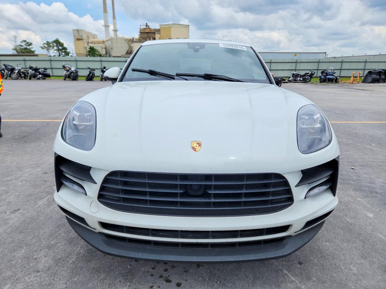 2019 Porsche Macan VIN WP1AA2A52KLB04819 COPART salvage auction — Side, MO - CERT OF TITLE-REPOSSESSED, sold $10,500 on 2026-07-01 (photo 5)