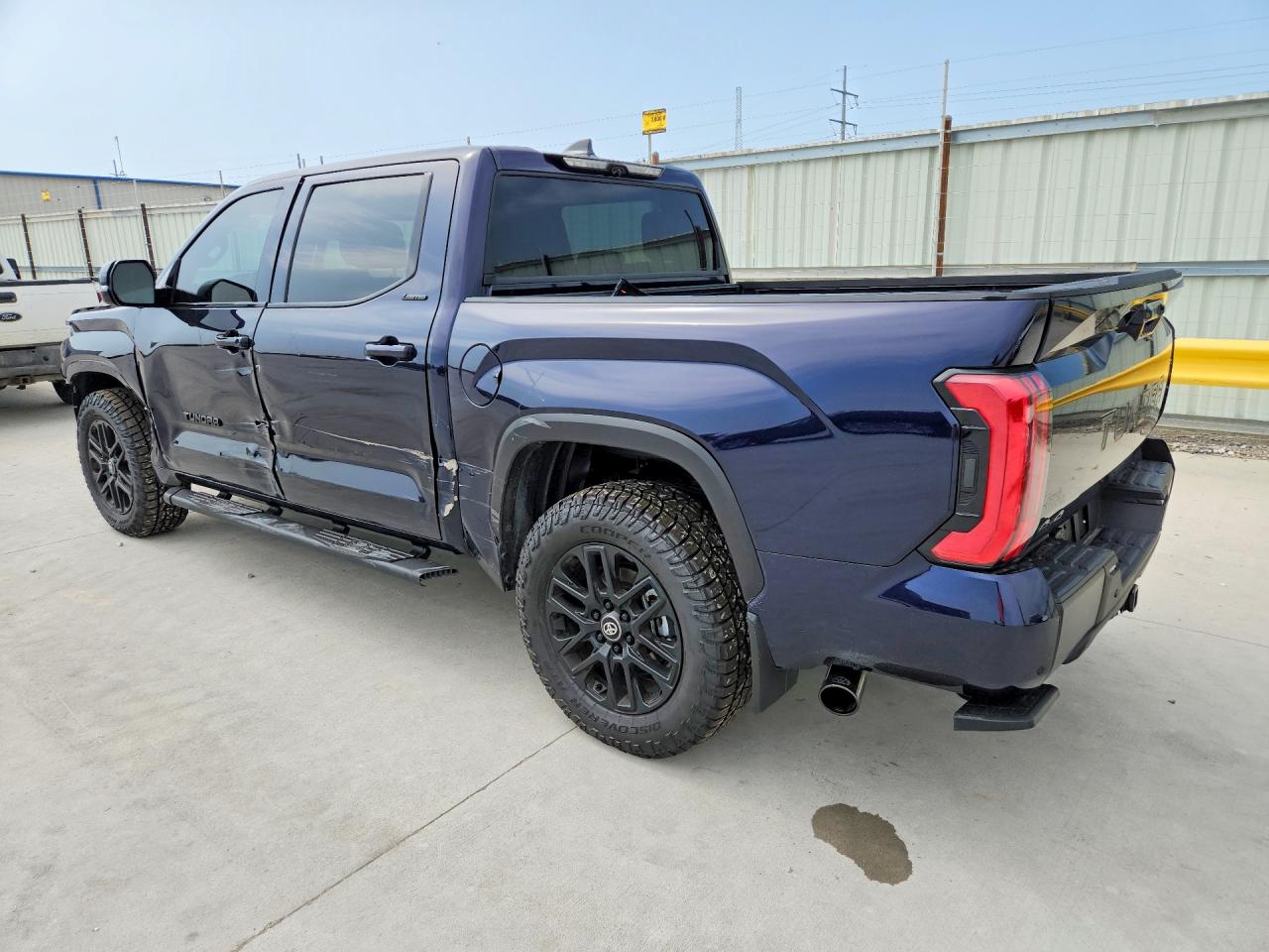 2026 Toyota Tundra VIN 5TFWA5DB6TX369182 COPART salvage auction — Front End, TX - SALVAGE VEHICLE TITLE, sold $30,750 on 2026-06-30 (photo 2)