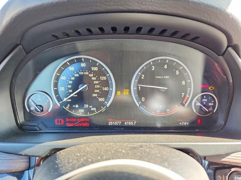 2014 BMW X5 VIN 5UXKR2C52E0H32480 COPART salvage auction — MINOR DENT/SCRATCHES, Ca - Dis/Dlr/Exp Only Clean Title, sold $2,500 on 2026-07-02 (photo 9)