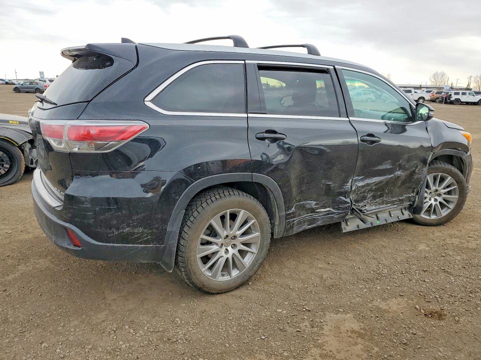 2014 Toyota Highlander VIN 5TDJKRFH6ES058134 COPART salvage auction — SIDE, Ab - Bos - Salvage, sold $12,400 on 2026-07-14 (photo 3)
