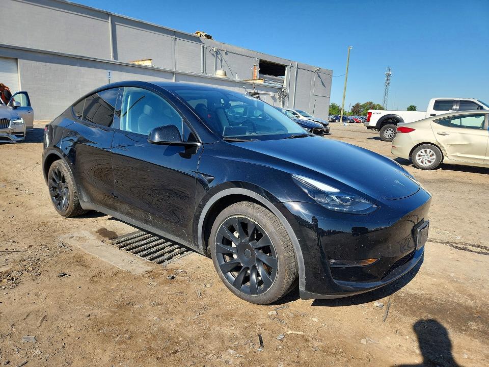 2023 Tesla Model y VIN 7SAYGAEE6PF924868 COPART salvage auction — REAR END, Va - Cert Of Title - Salvage, sold $8,500 on 2026-07-22 (photo 4)