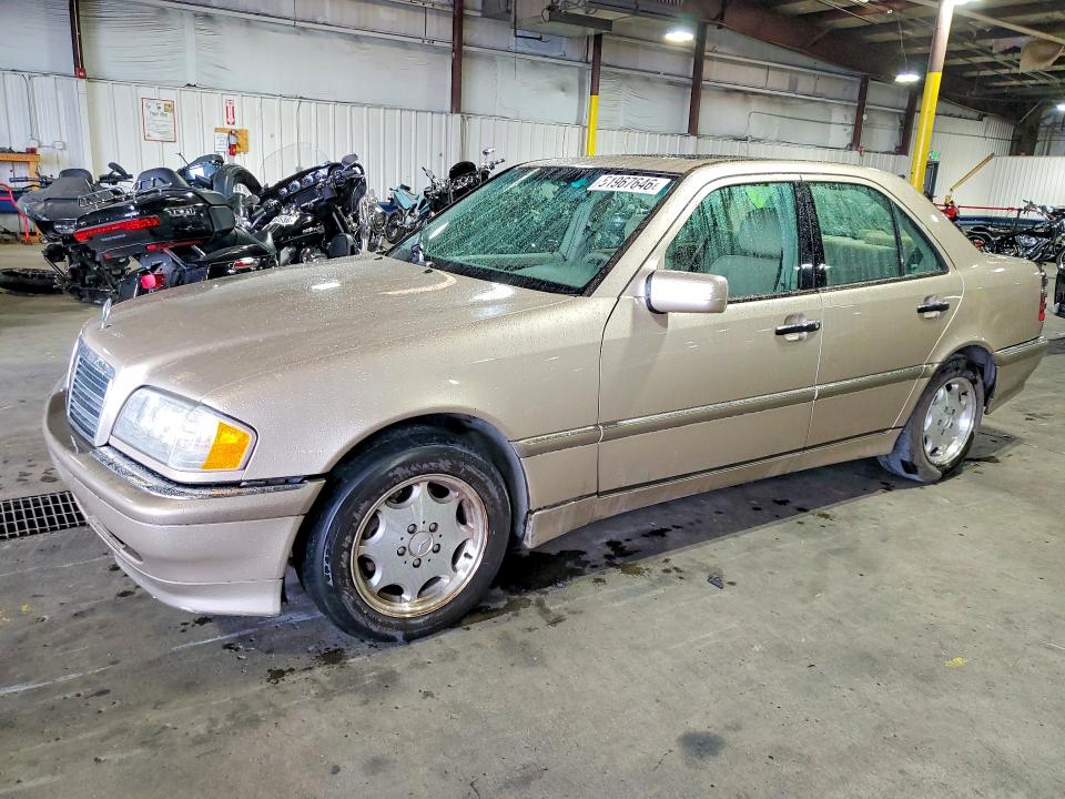 2000 Mercedes-benz C-klasse VIN WDBHA24G0YA834468 — COPART salvage auction photo