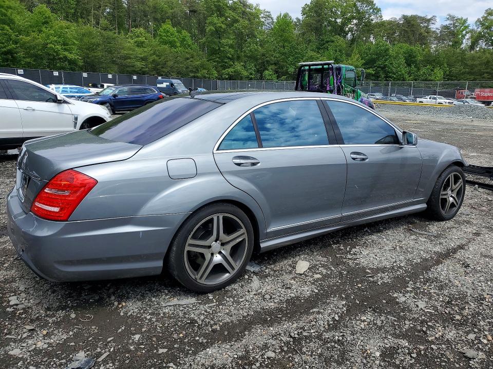 2011 Mercedes-benz S-klasse VIN WDDNG7BBXBA375891 COPART salvage auction — FRONT END, Md - Cert Of Salvage > 75% Damage, sold $250 on 2026-07-24 (photo 3)