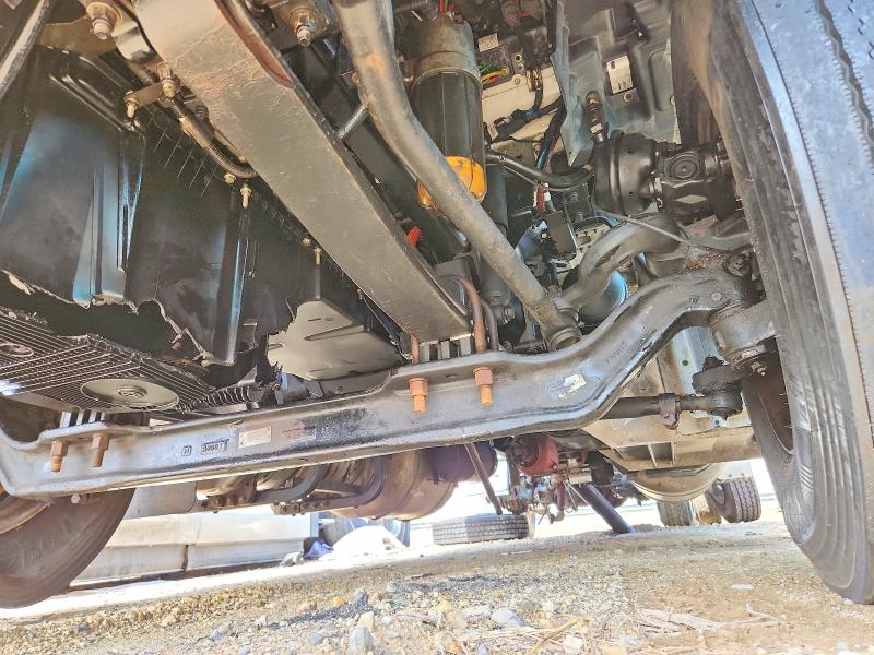 2018 Peterbilt 579 VIN 1XPBDP9X2JD458671 COPART salvage auction — UNDERCARRIAGE, PA - CERTIFICATE OF SALVAGE, sold $9,700 on 2026-08-13 (photo 9)