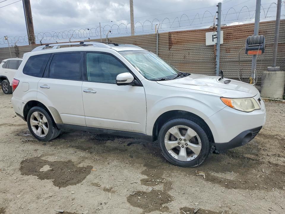 2011 Subaru Forester VIN JF2SHGGC1BH722478 COPART salvage auction — MINOR DENT/SCRATCHES, Mt - Dis/Dlr/Exp Only Clean Title, sold $600 on 2026-07-20 (photo 4)