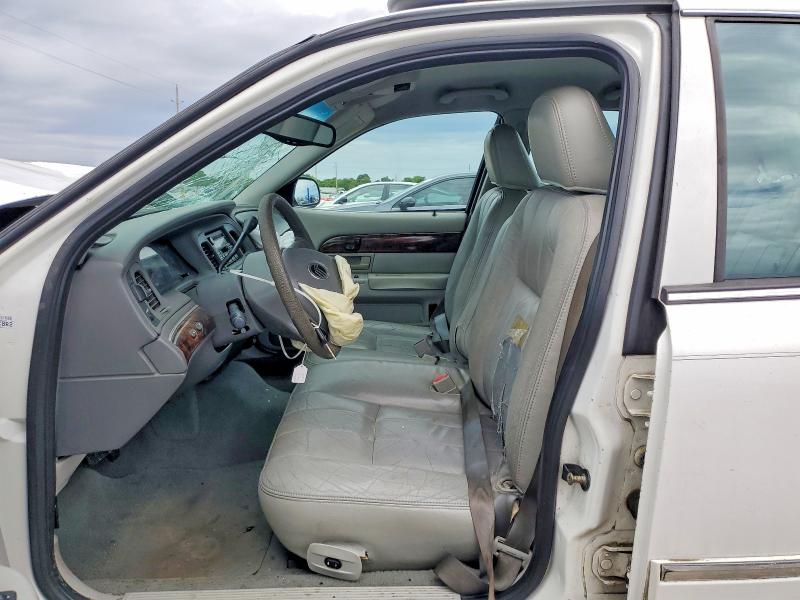 2004 Mercury Grand marquis VIN 2MEFM75W84X686427 COPART salvage auction — FRONT END, Tx - Salvage Vehicle Title, sold $500 on 2026-07-06 (photo 7)