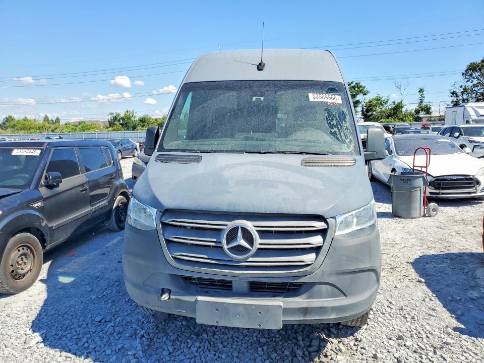 2019 Mercedes-benz VIN WD4PF1CD1KP151771 COPART salvage auction — MINOR DENT/SCRATCHES, Fl - Certificate Of Title, sold $11,500 on 2026-07-27 (photo 5)