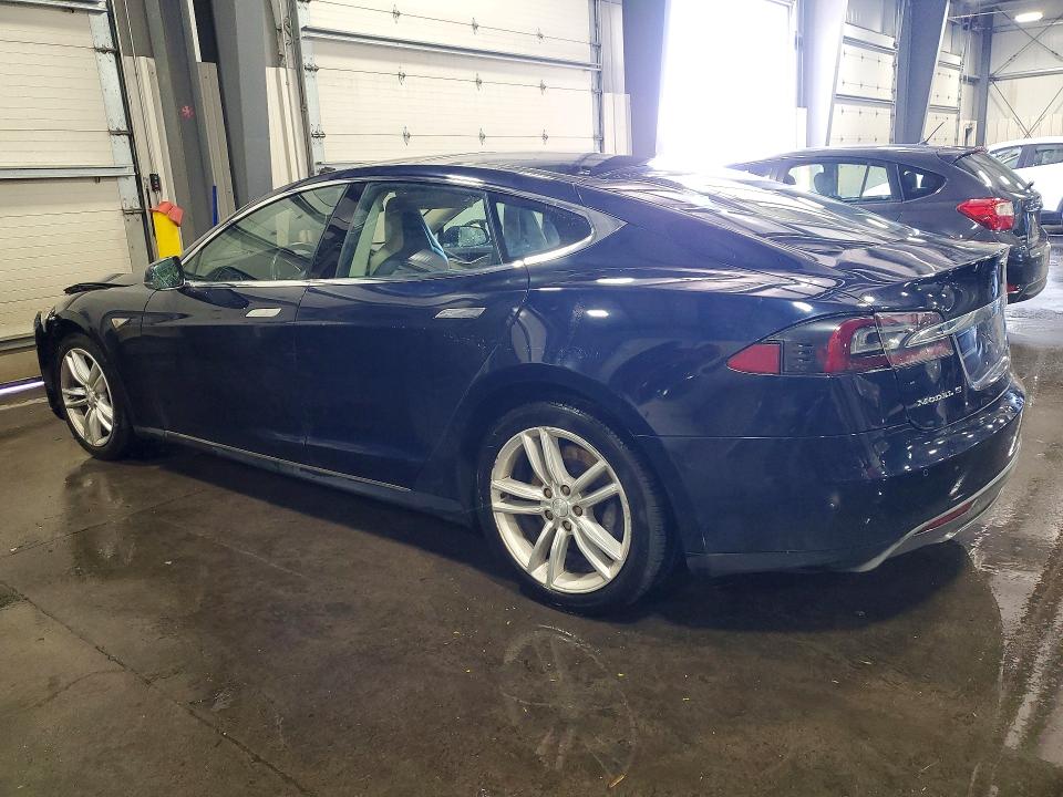 2013 Tesla Model s VIN 5YJSA1CN4DFP08570 COPART salvage auction — FRONT END, MN - CERT OF TITLE-SALVAGE, sold $900 on 2026-07-02 (photo 2)