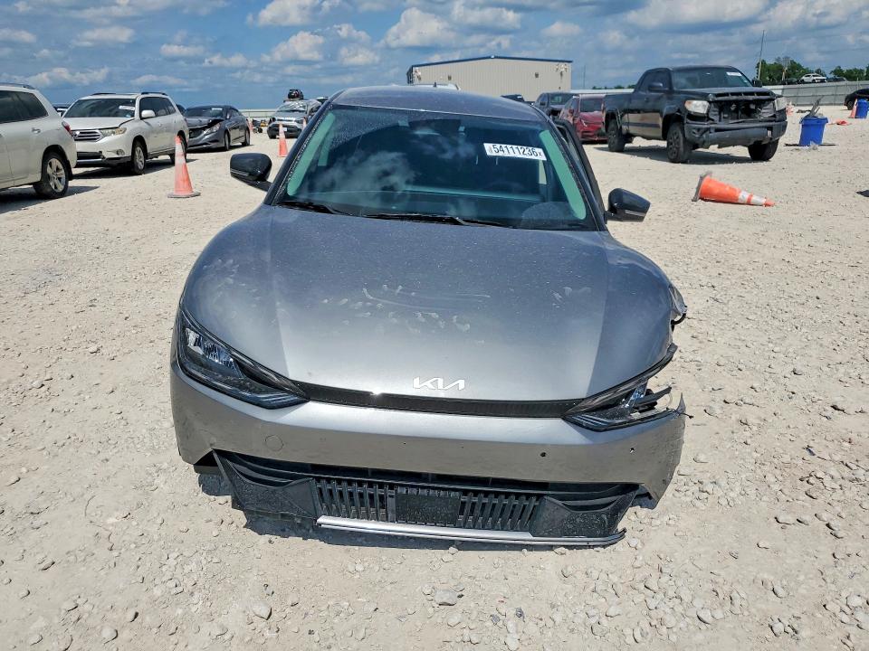 2023 Kia VIN KNDC34LAXP5607696 COPART salvage auction — SIDE, Tx - Salvage Vehicle Title, sold $4,750 on 2026-07-09 (photo 5)