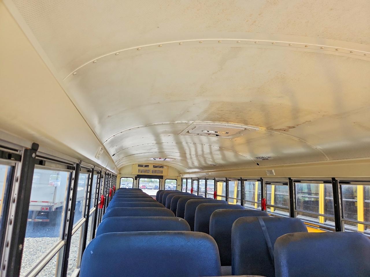 2014 Ic corporation VIN 4DRBUAAN2EB789000 COPART salvage auction — Minor Dent/Scratches, IL - CERTIFICATE OF TITLE, sold $1,400 on 2026-09-08 (photo 9)