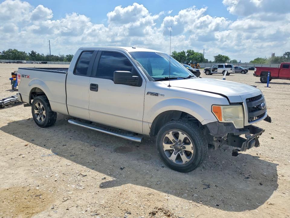 2013 Ford F-150 VIN 1FTFX1CF2DFD55122 COPART salvage auction — FRONT END, TX - SALVAGE VEHICLE TITLE, sold $2,700 on 2026-07-09 (photo 4)