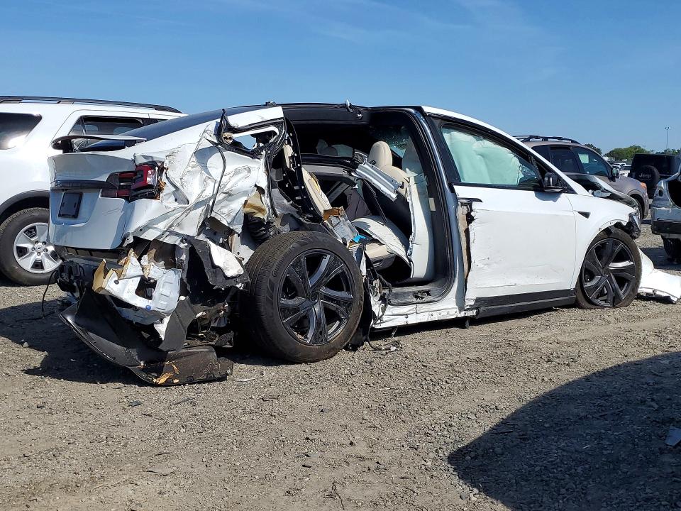 2026 Tesla Model x VIN 7SAXCDE57TF480340 COPART salvage auction — ROLLOVER, Ca - Non-Repairable Vehicle Cert, sold $2,800 on 2026-07-02 (photo 3)