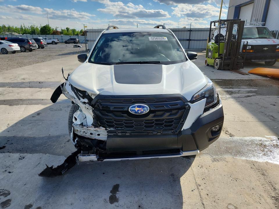 2025 Subaru Forester VIN JF2SKAJC2SH404733 COPART salvage auction — FRONT END, Il - Salvage Certificate, sold $10,100 on 2026-07-20 (photo 5)