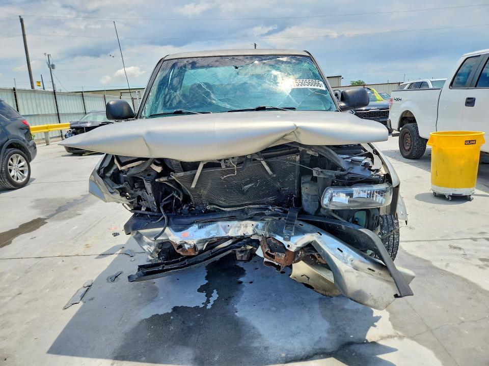 2002 Chevrolet Silverado 1500 VIN 1GCEC14W12Z156774 COPART salvage auction — FRONT END, TX - SALVAGE VEHICLE TITLE (P), sold $550 on 2026-07-02 (photo 5)