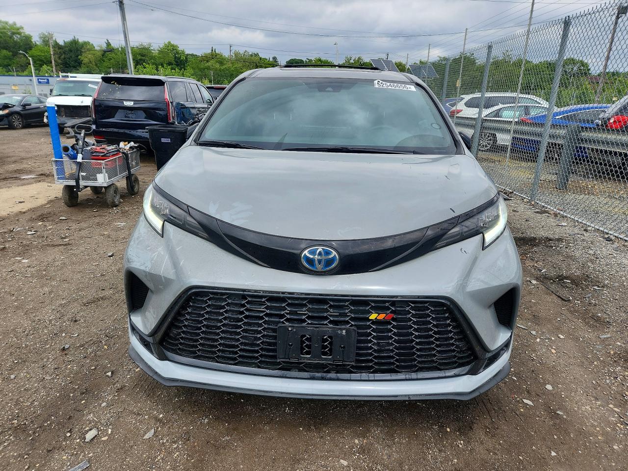 2025 Toyota Sienna VIN 5TDDSKFC0SS171081 COPART salvage auction — Burn, MD - CERT OF SALVAGE > 75% DAMAGE, sold $32,250 on 2026-06-30 (photo 5)