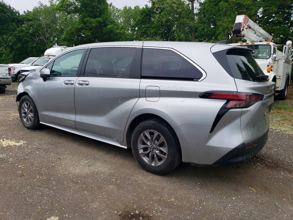 2022 Toyota Sienna VIN 5TDKSKFC5NS062238 COPART salvage auction — FRONT END, Ok - Certificate Of Title, sold $9,500 on 2026-07-09 (photo 2)