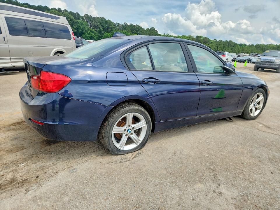 2014 BMW 3 series VIN WBA3C3G53ENS70936 COPART salvage auction — NORMAL WEAR, Ms - Certificate Of Title (P), sold $500 on 2026-07-10 (photo 3)