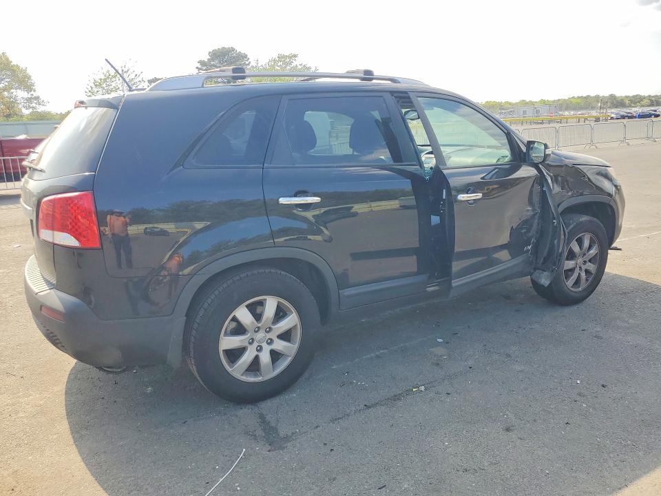 2013 Kia Sorento VIN 5XYKTCA60DG336915 COPART salvage auction — SIDE, NY - AFFIRMATION OF REPOSSESSION, sold $725 on 2026-07-07 (photo 3)