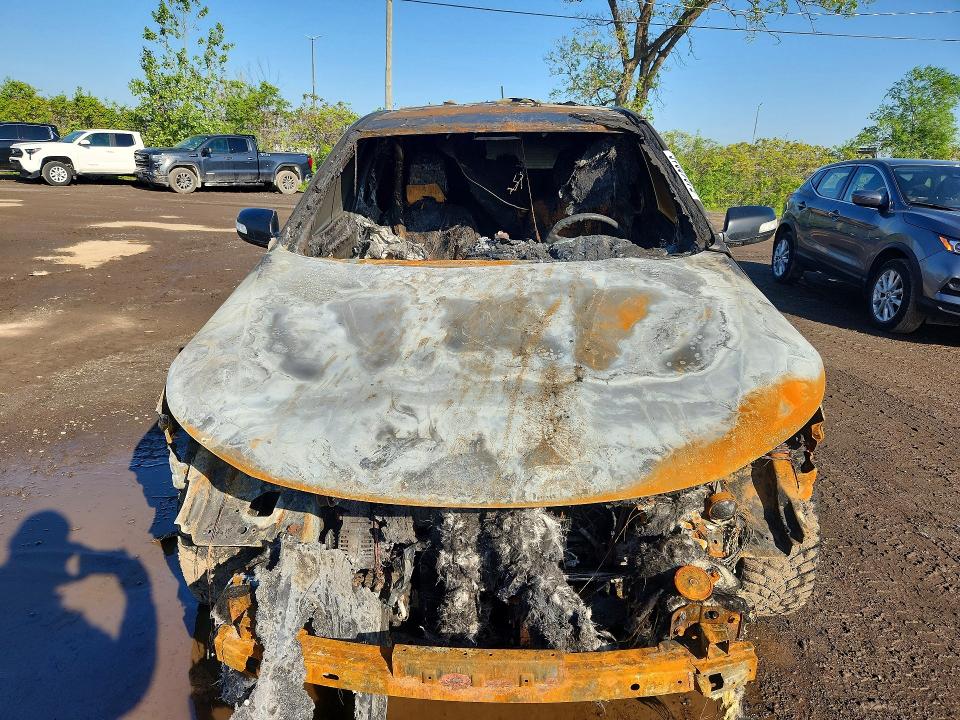 2011 Kia Sorento VIN 5XYKT3A1XBG092515 COPART salvage auction — BURN, Qc - Irrecuperable, sold $375 on 2026-07-28 (photo 5)