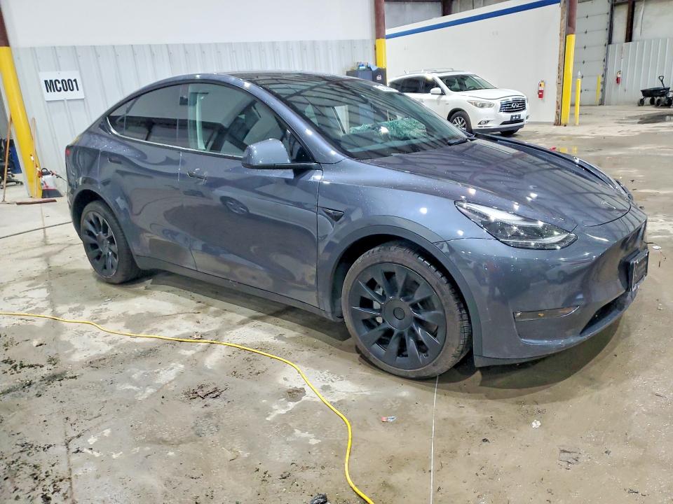 2023 Tesla VIN 7SAYGDEE7PF689690 COPART salvage auction — SIDE, Ky - Bill Of Sale/Part Only/No Titl, sold $6,800 on 2026-07-08 (photo 4)