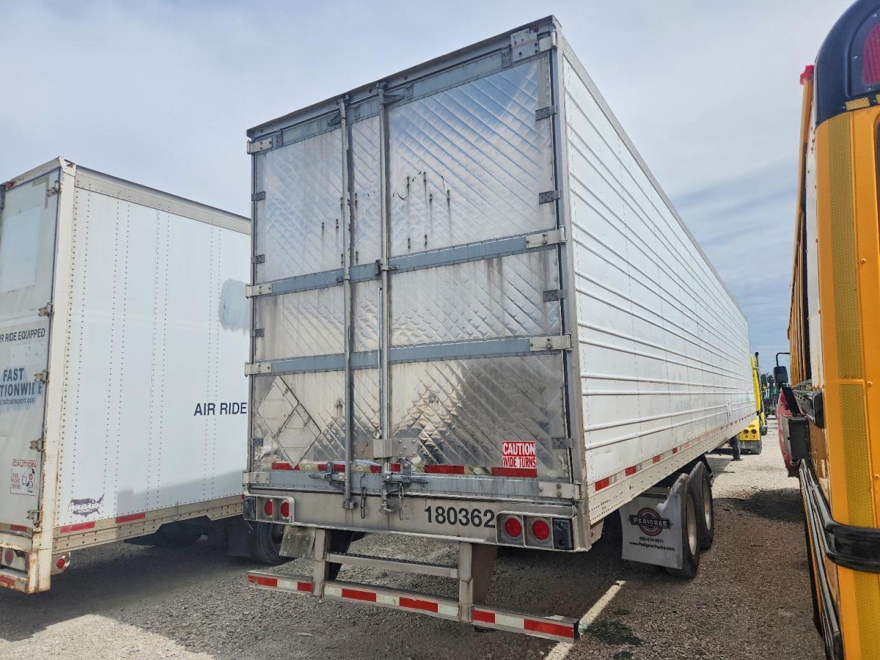 2018 Utility '53 VIN 1UYVS2530JM851063 COPART salvage auction — Side, NE - CERTIFICATE OF TITLE, sold $15,800 on 2026-06-23 (photo 4)