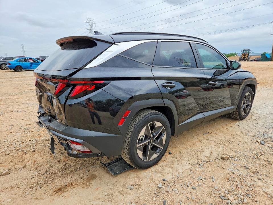 2025 Hyundai Tucson VIN 5NMJB3DE9SH522764 COPART salvage auction — REAR END, NC - SALVAGE CERTIFICATE OF TITLE, sold $9,700 on 2026-07-06 (photo 3)