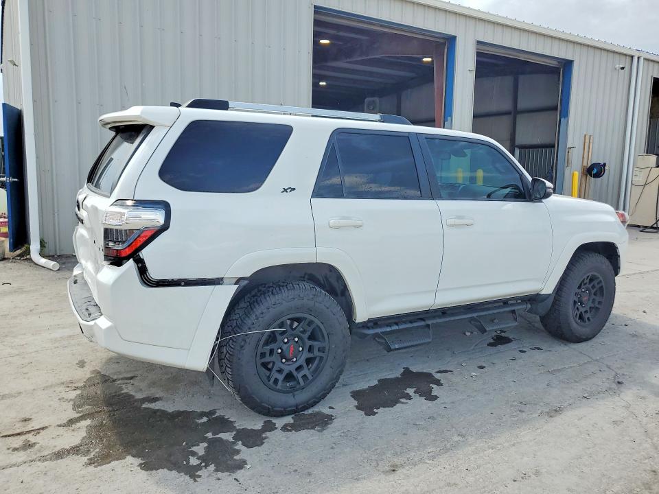 2024 Toyota 4runner VIN JTENU5JR1R6231774 COPART salvage auction — REAR END, Il - Salvage Certificate, sold $5,500 on 2026-07-27 (photo 3)