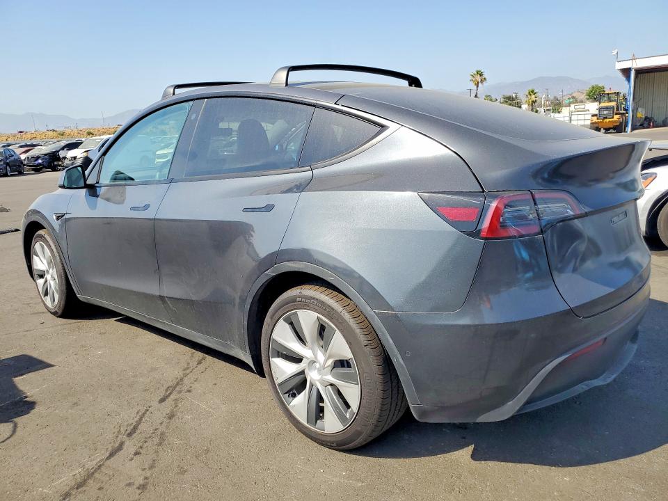 2022 Tesla Model y VIN 7SAYGAEE1NF558671 COPART salvage auction — FRONT END, CA, sold $12,200 on 2026-10-08 (photo 2)
