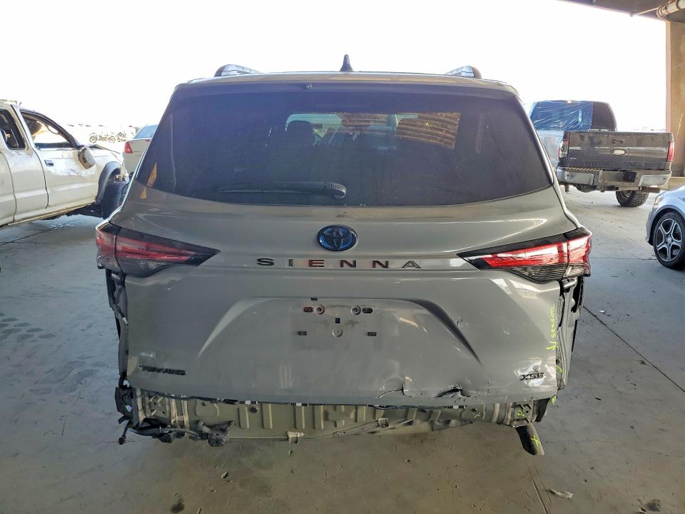 2025 Toyota Sienna VIN 5TDCSKFC1SS176768 COPART salvage auction — REAR END, CA - SALVAGE CERTIFICATE, sold $26,750 on 2026-07-09 (photo 6)