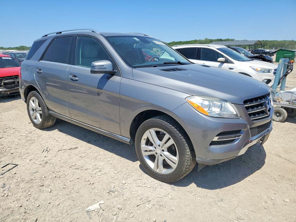 2013 Mercedes-benz Ml-class VIN 4JGDA5HB1DA162068 COPART salvage auction — MINOR DENT/SCRATCHES, Mo - Dealer Only Clean Title (P), sold $5,400 on 2026-07-09 (photo 4)