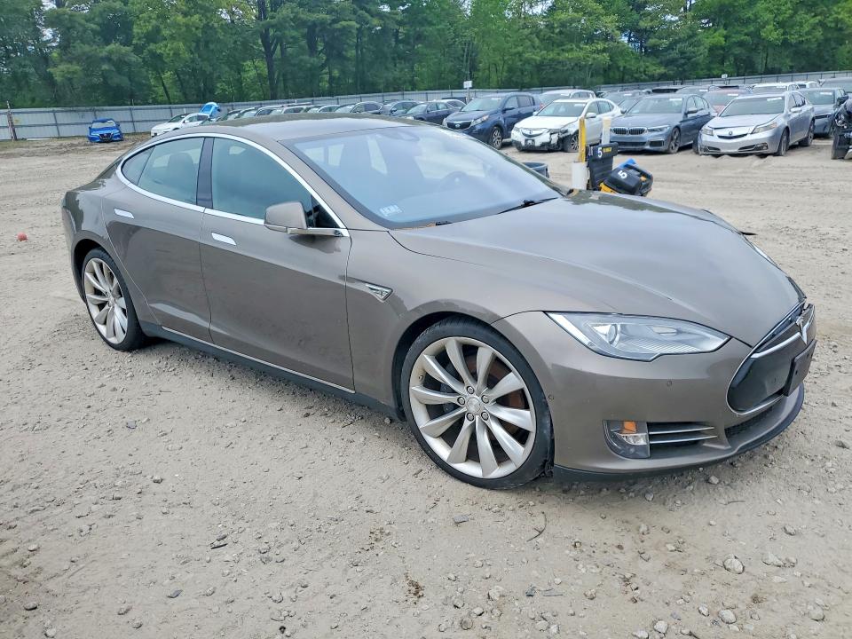 2016 Tesla VIN 5YJSA1E22GF129620 COPART salvage auction — FRONT END, Ma - Cert Of Title-Reconstrctd Coll, sold $4,600 on 2026-07-02 (photo 4)