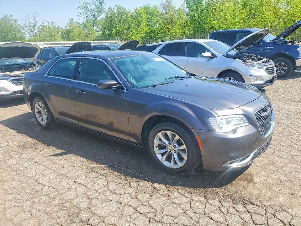 2015 Chrysler 300 VIN 2C3CCAAG0FH797008 COPART salvage auction — WATER/FLOOD, Mi - Cert Of Title-Flood Vehicle, sold $2,450 on 2026-07-02 (photo 4)