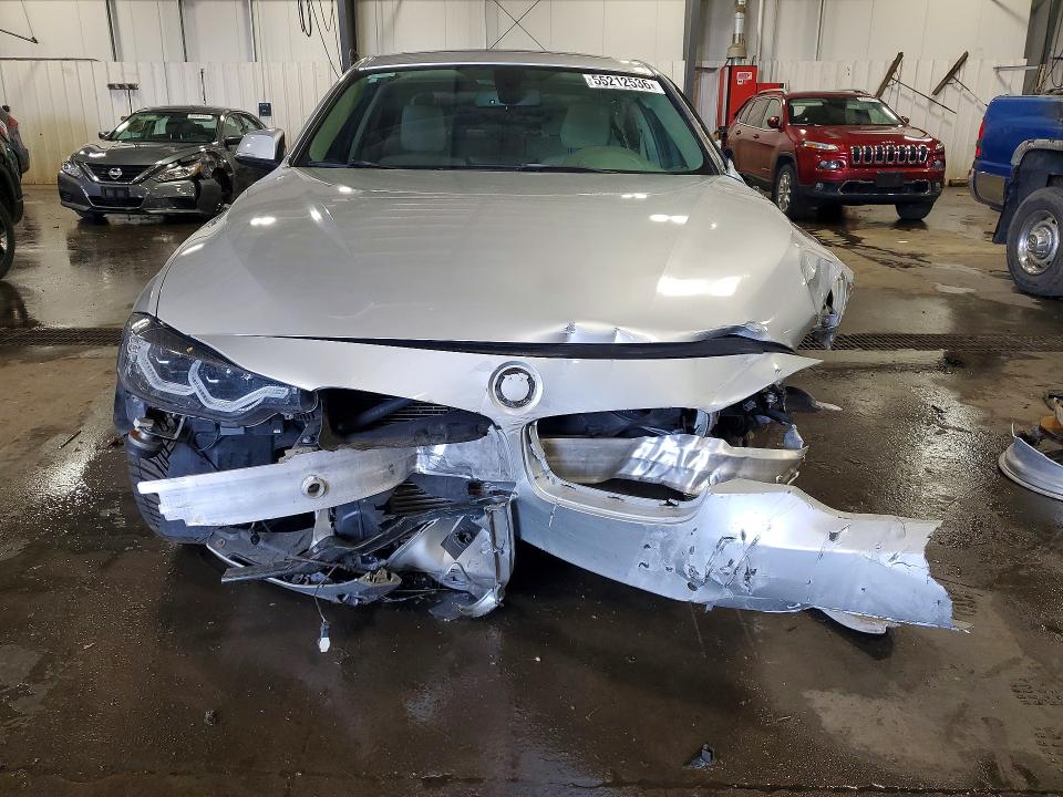 2013 BMW 3er VIN WBA3A5G58DNP20550 COPART salvage auction — FRONT END, Mn - Cert Of Title-Prior Salvage, sold $900 on 2026-07-09 (photo 5)