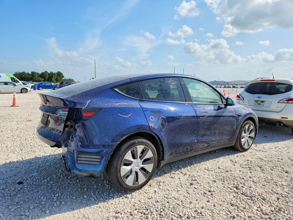 2021 Tesla Model y VIN 5YJYGDEE4MF122152 COPART salvage auction — REAR END, Tx - Salvage Vehicle Title, sold $7,700 on 2026-07-16 (photo 3)