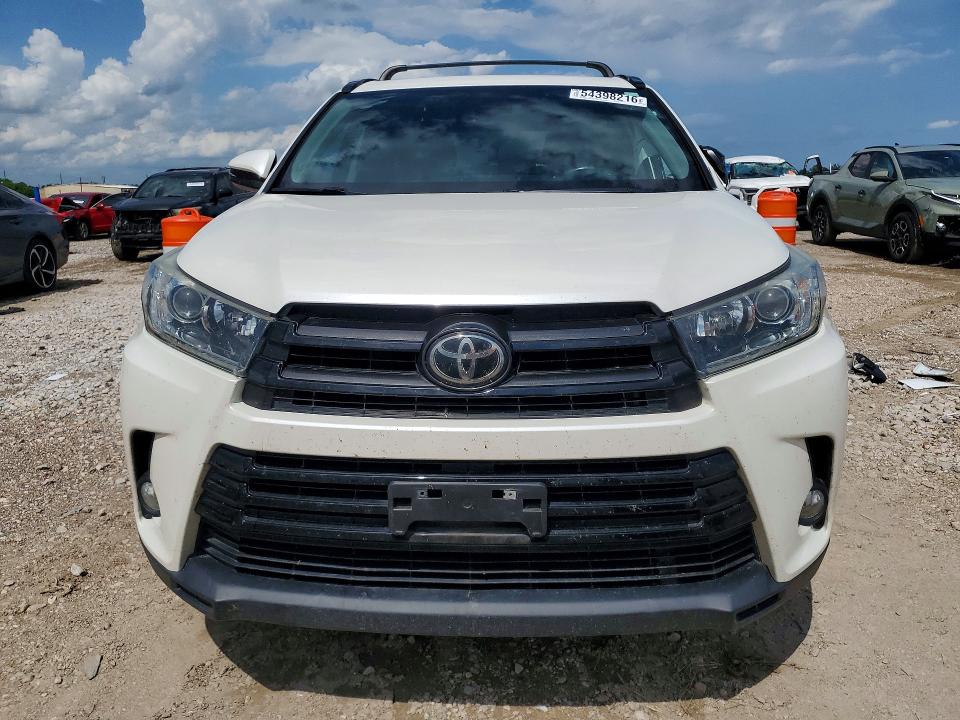 2018 Toyota Highlander VIN 5TDKZRFH1JS541847 COPART salvage auction — SIDE, Tx - Salvage Vehicle Title, sold $650 on 2026-07-30 (photo 5)